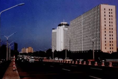 建国门内大街,历史与现代交融的都市风情